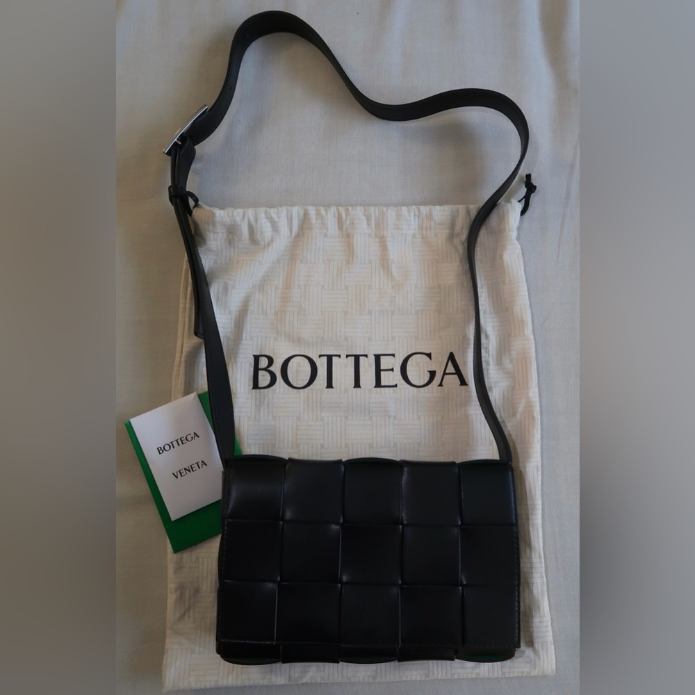 Authentic Bottega Veneta Cassette Bag